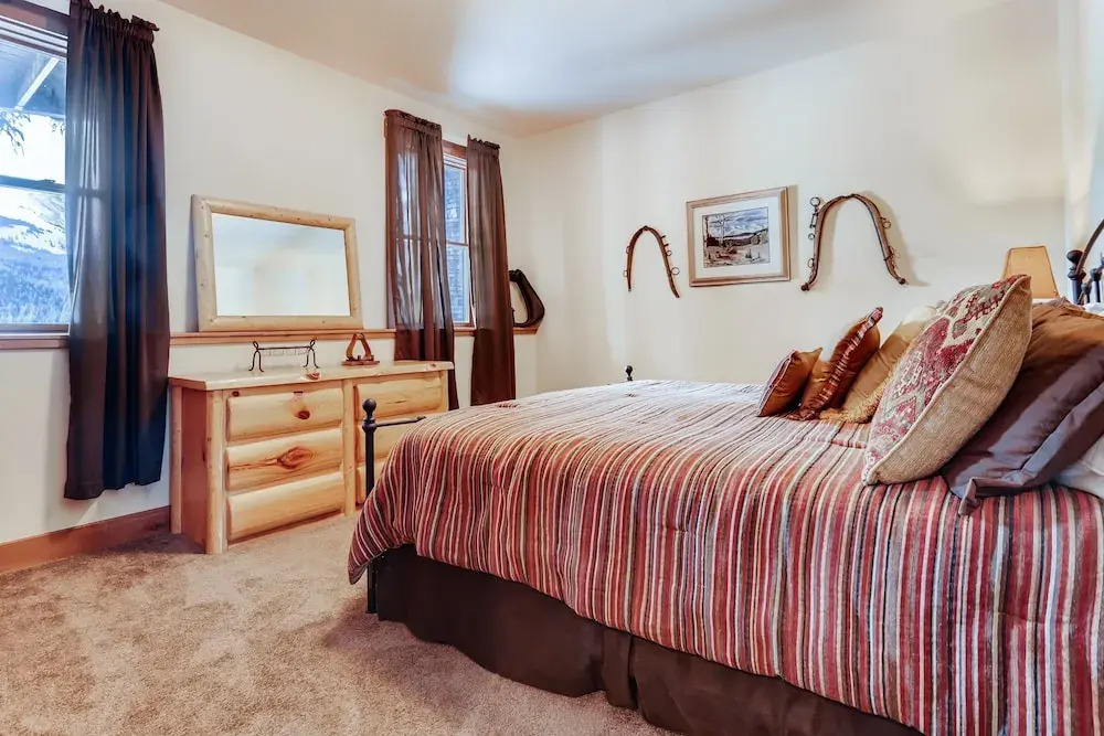 Secluded 6br W/ Hot Tub, Fire Pit & Chef's Kitchen 6 Bedroom Home