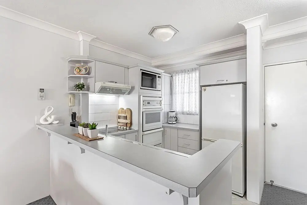 Nelson Towers, Unit 8/71 Victoria Parade