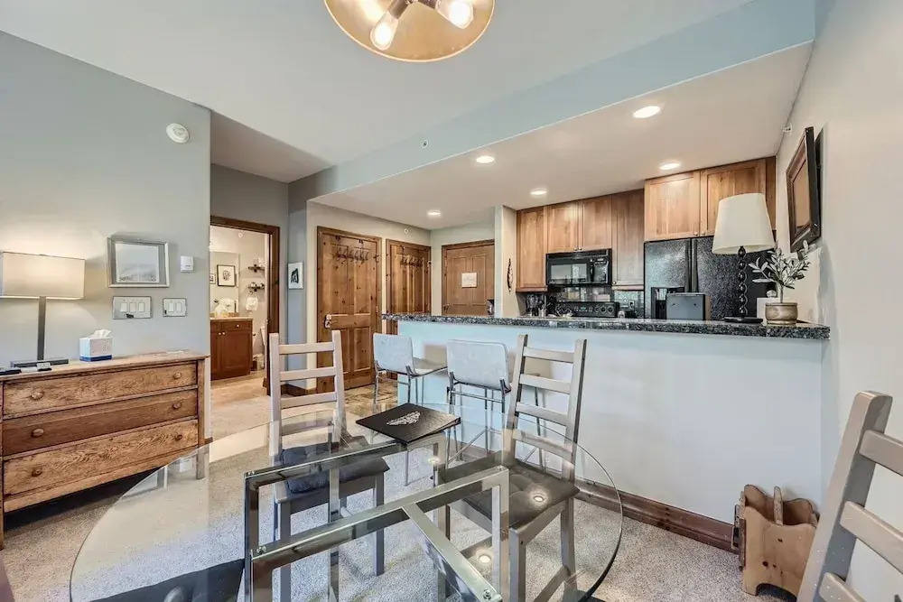Cozy 1BR Near Trails w/ Shuttle to Slopes and Town