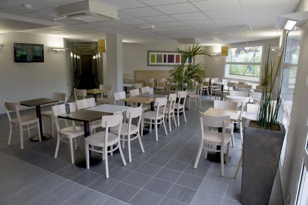 B&B HOTEL Aix-en-Provence Le Tholonet