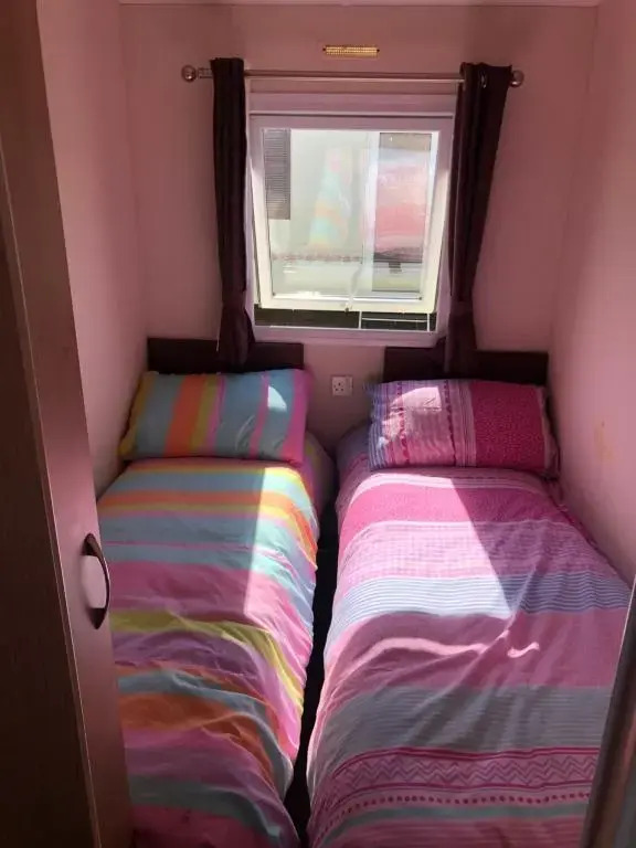 10 berth caravan on marine park in Rhyl