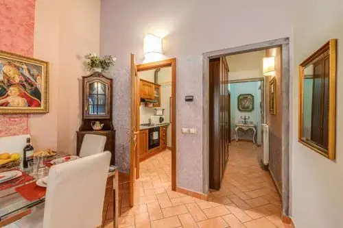 Dante States Apartments