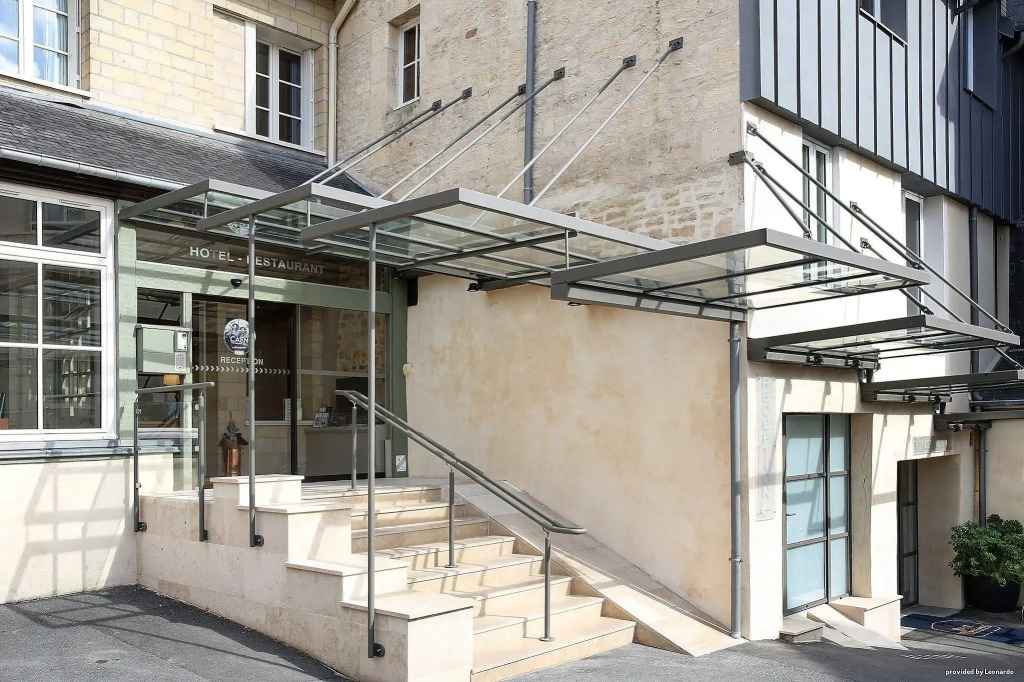 Logis Hôtel Restaurant Le Dauphin et Le Spa du Prieuré