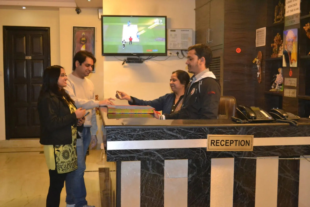 Hotel Apple Villa - New Delhi