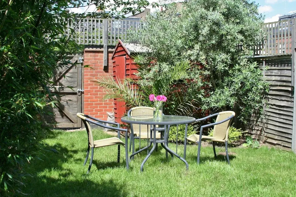 Lovely Putney Home by the Thames