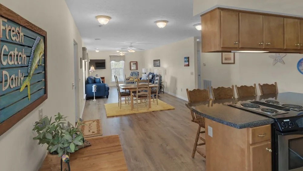 Classic Beach Retreat Just a Minute From the Beach Access in Seacrest on 30A