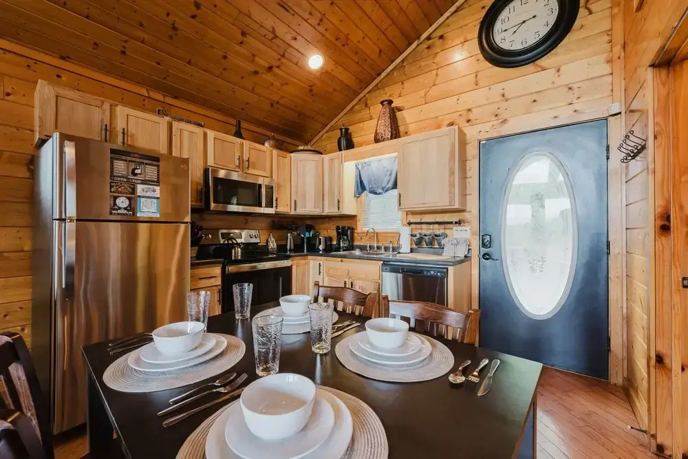 Ain't No Mountain High Enough 1 Bedroom Cabin by RedAwning