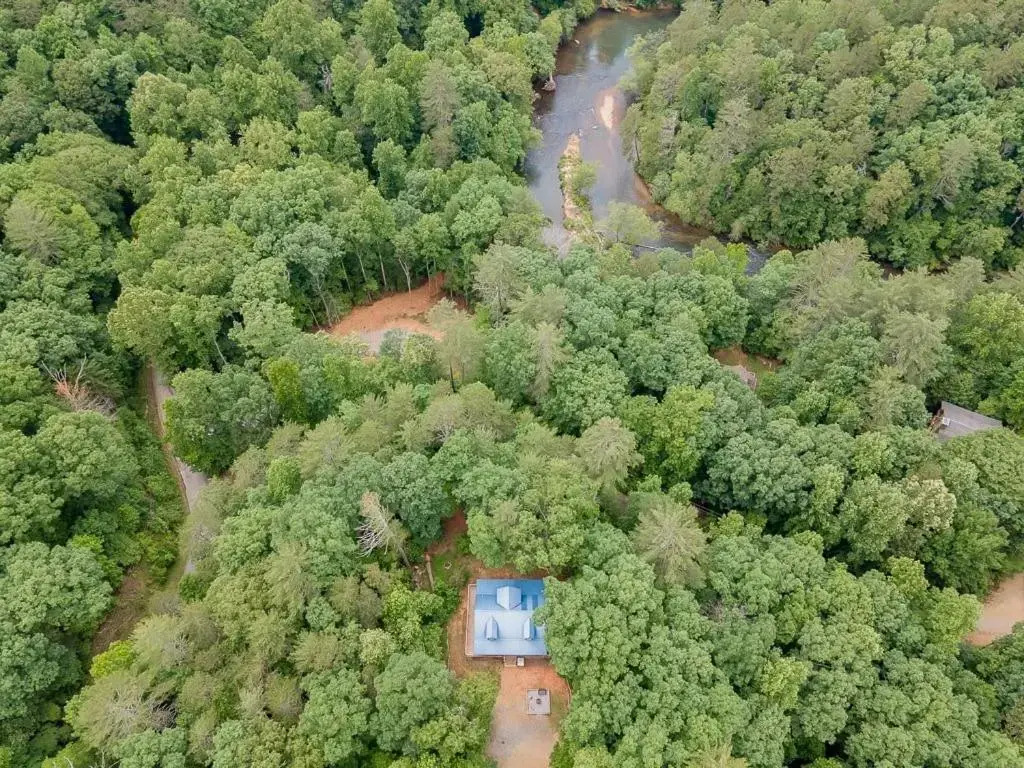 Listen to Chattahoochee RiverSleeps 8Near Helen