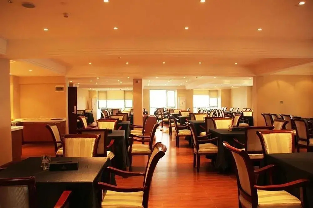 Jia Yisi Hotel