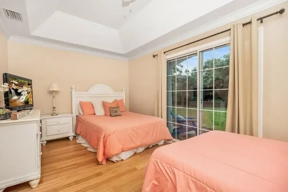 S Of Ocean Gate 345 2 Bedroom Condo