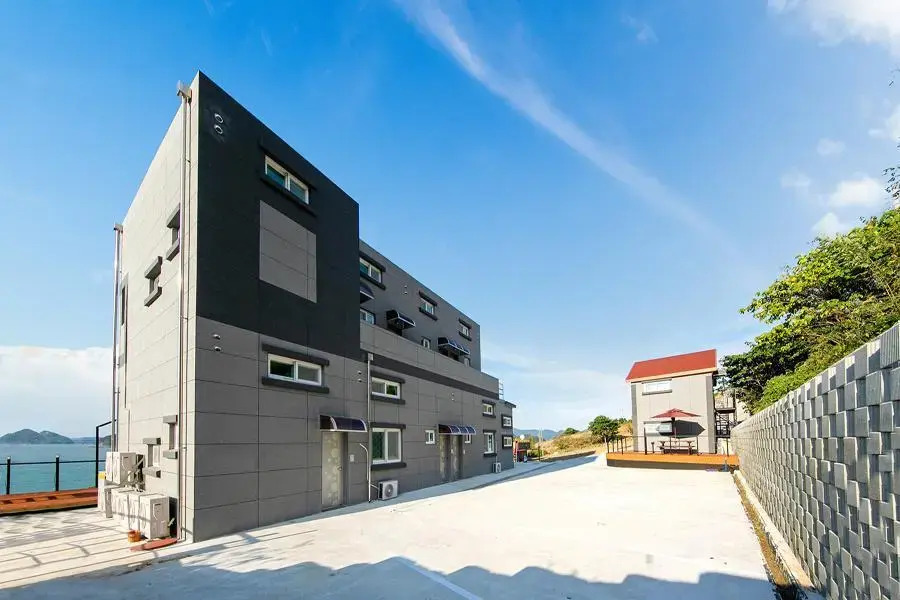 Yeosu Geumodo Gippumjoy Pension