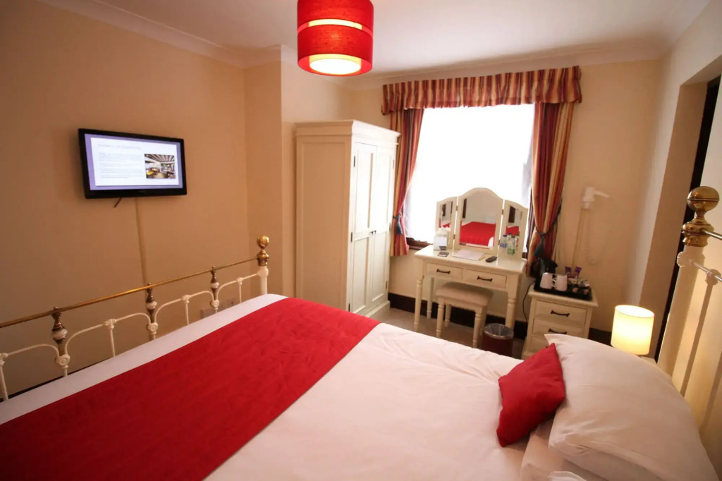 Pilgrims Hotel