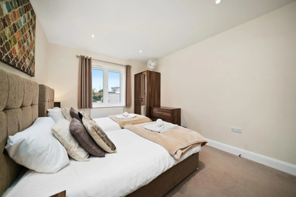 London Heathrow Living Serviced Apartments - Apt 9