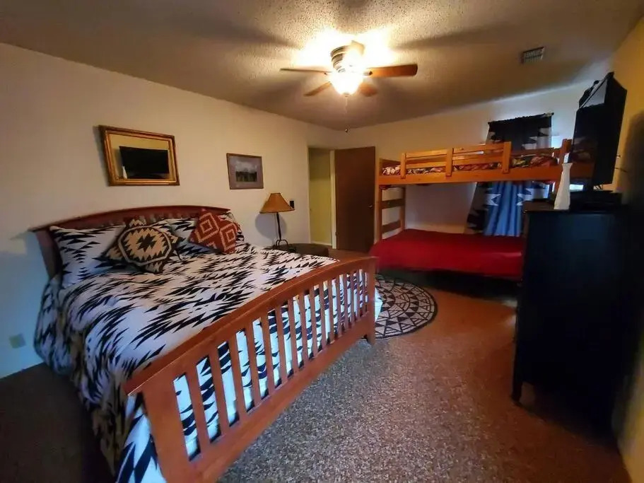 Cozy 3 Bedroom with Fireplace in Beautiful Ruidoso