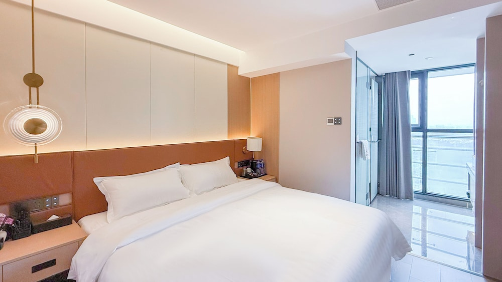 Ritz Star City View Residence Pazhou Exhibition Center and Pazhou Metro Station Branch