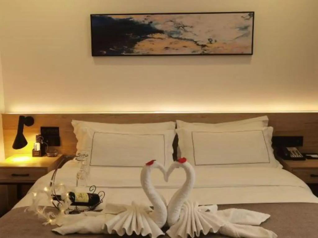 Youmi Hotel