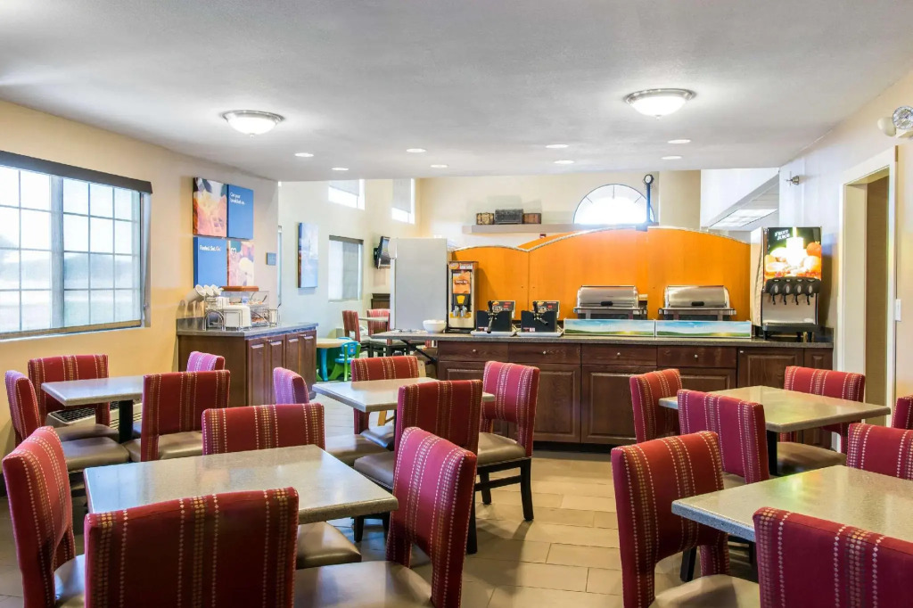 Comfort Inn & Suites Ludington near US-10