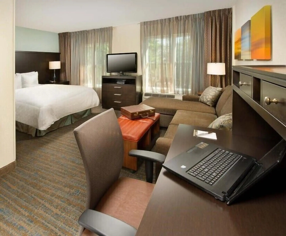 Staybridge Suites Glenview by IHG
