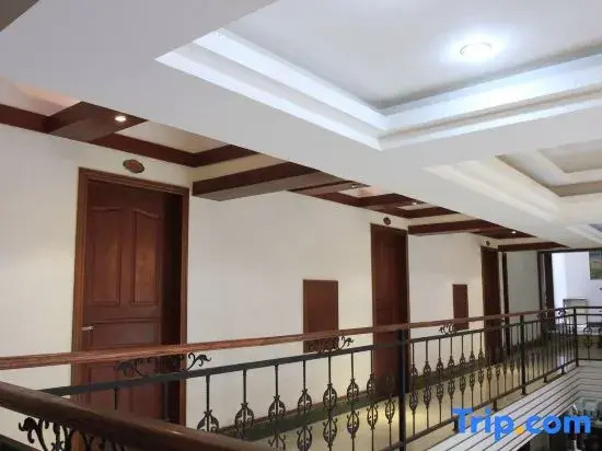 Huifeng Hotel