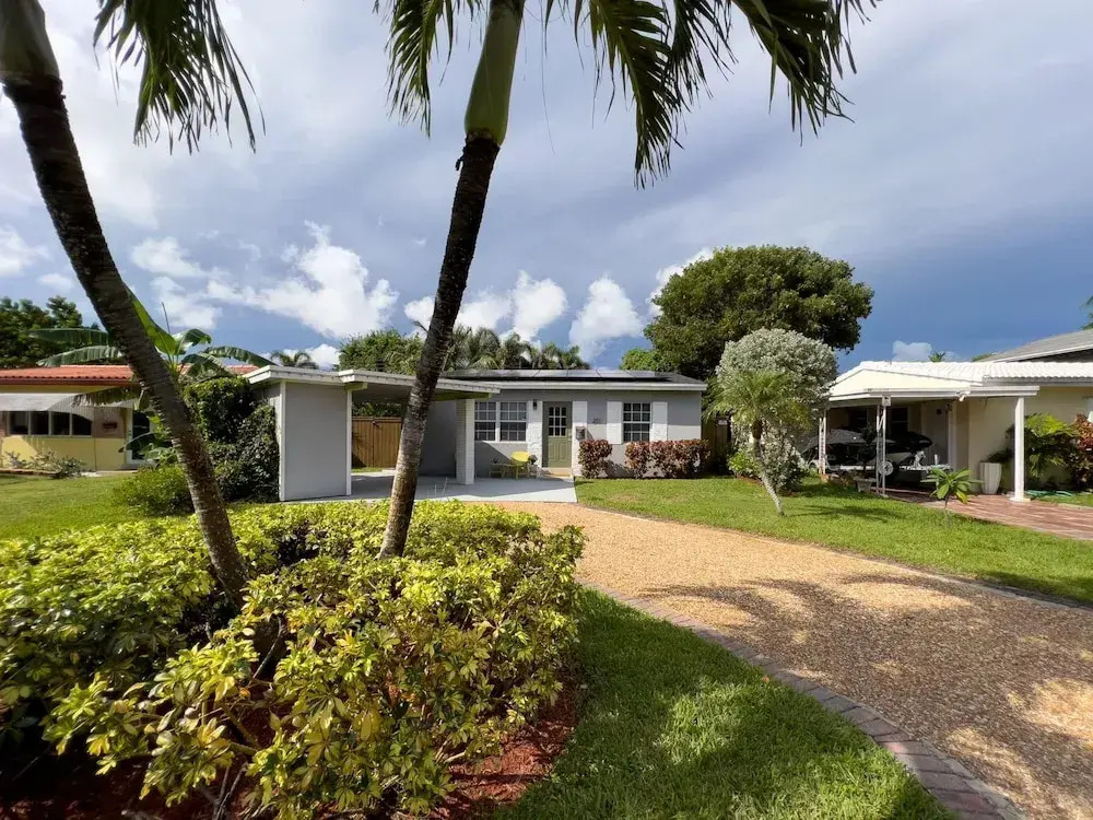 Casa Limon - Saltwater Pool and 10 min to Beach