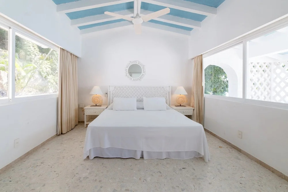 Exclusiva Villa frente al Mar en Playa Pichilingue, Acapulco