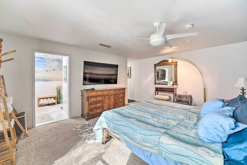 Lake Havasu City Home: Hot Tub & Swim Spa!