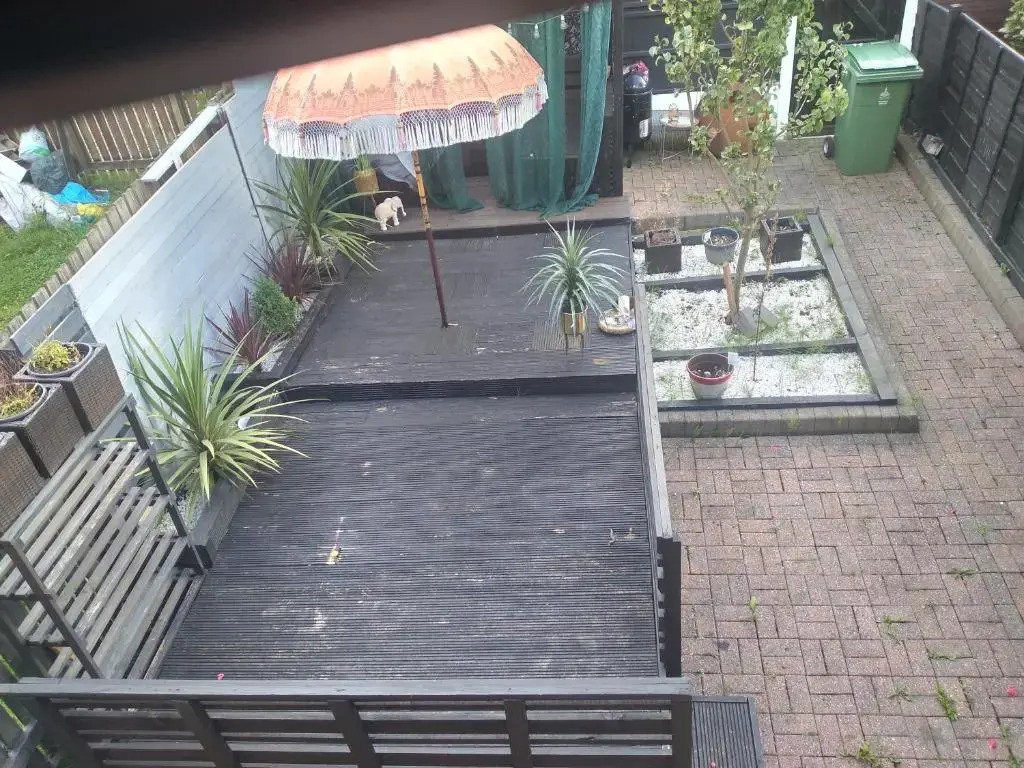 2 Bed House - Sleeps 4 - Pets - Garden - Parking