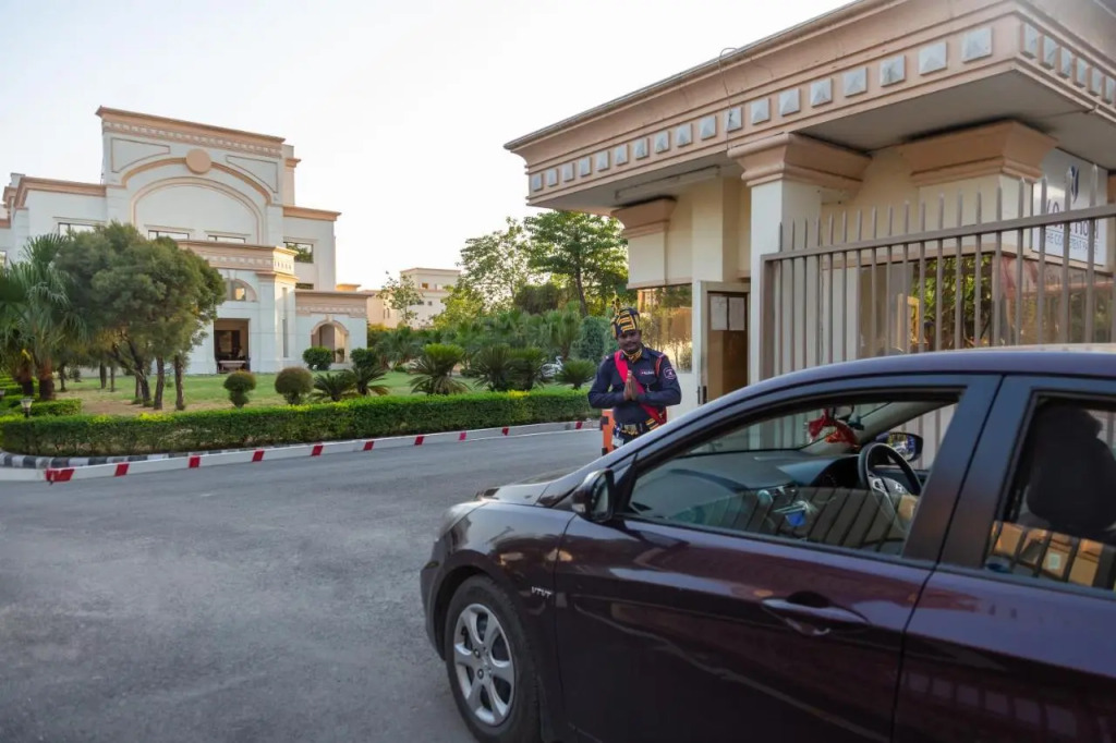 The Competent Palace Hotel