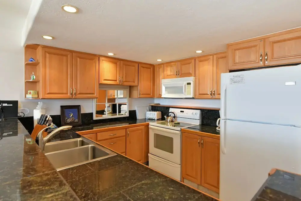 Kahana Reef 107 1 Bedroom 1 Bathroom Condo by Redawning