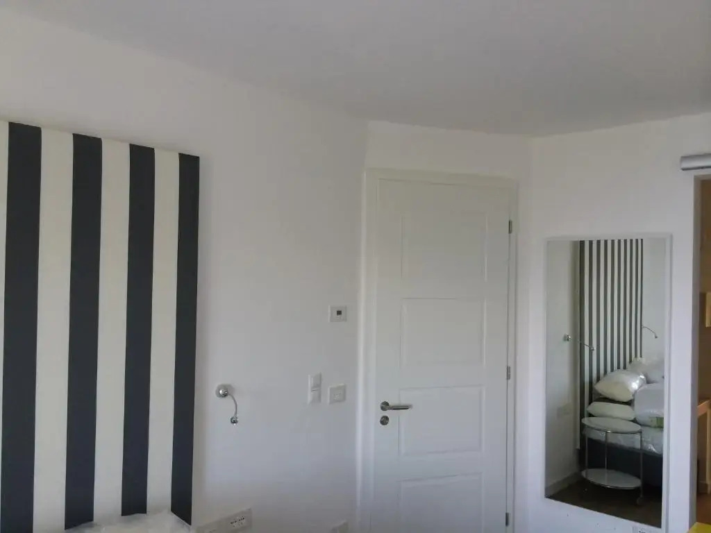 Zeno Suites