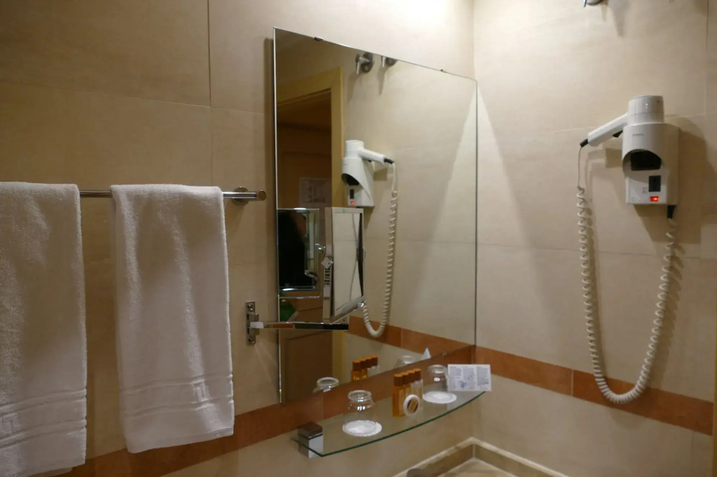 Отель Petit Palace Eixample