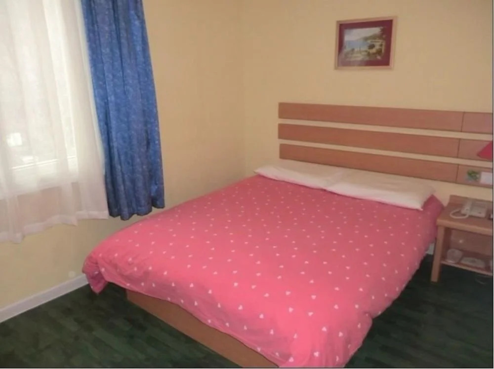 Home Inn (Hangzhou Hefang Street Drum Tower)