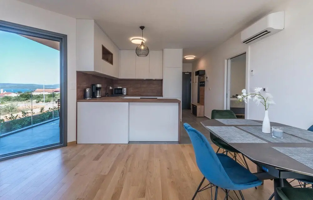 Nice Apartment in Sveti Filip i Jakov With Wifi, Heated Swimming Pool and 2 Bedrooms