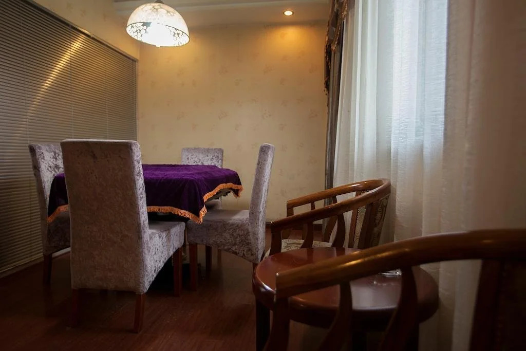 Yiwu Luckbear Hotel