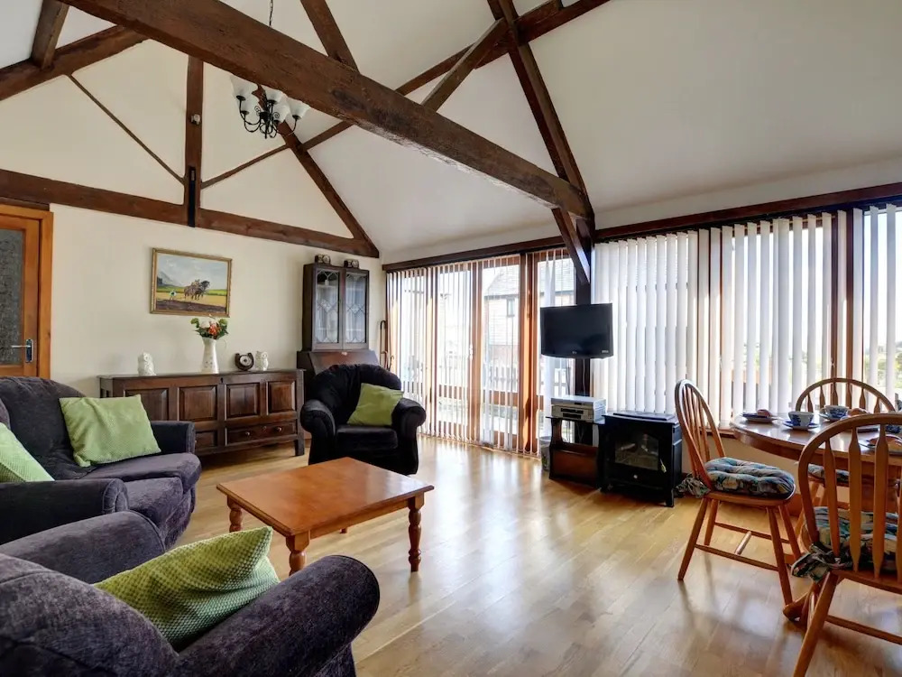 Cozy Holiday Home in Berriew near River Rhiw