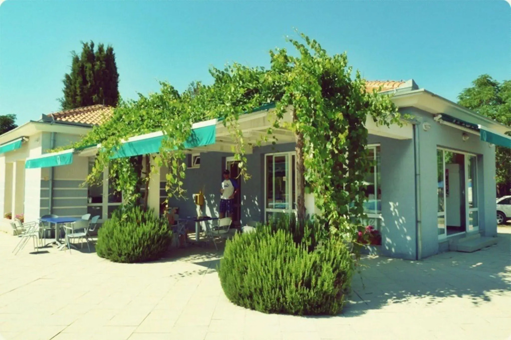 Mobile Homes Peroš