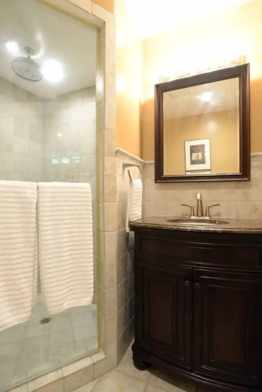LUX Suites in the Heart of Santa Monica