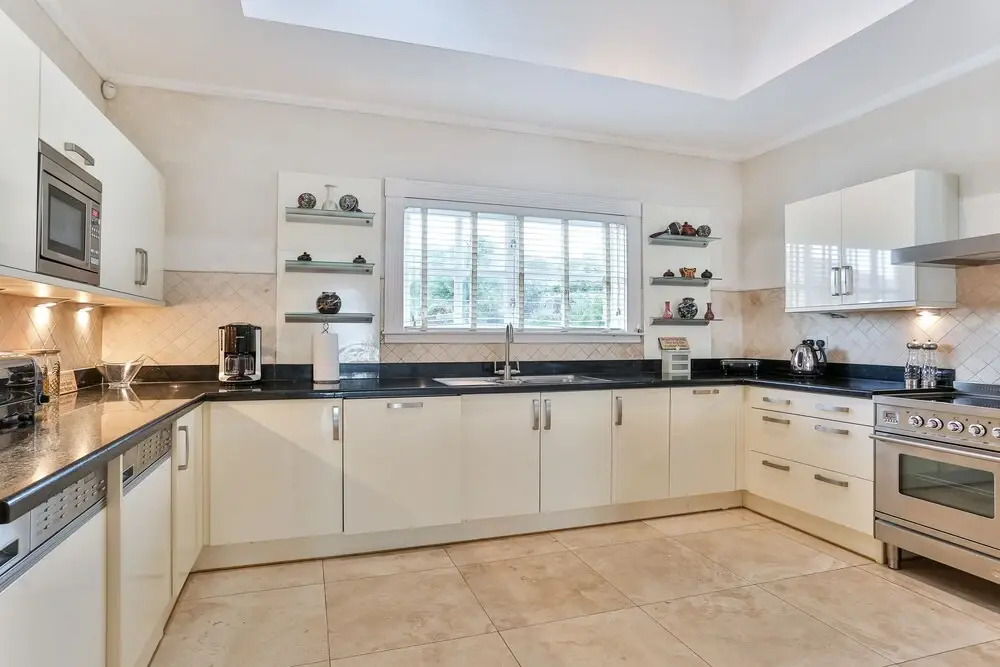 Cayman Villa - Contemporary 3 bedroom Villa with Stunning Ocean Views 3 Villa by RedAwning