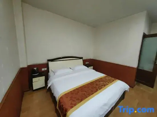 M Houzi Hotel