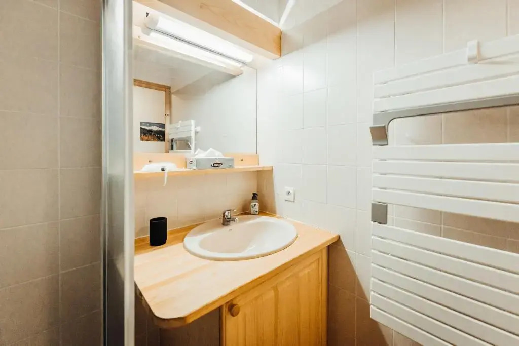 Charming apartment with balconies 5min from the Bettex gondola