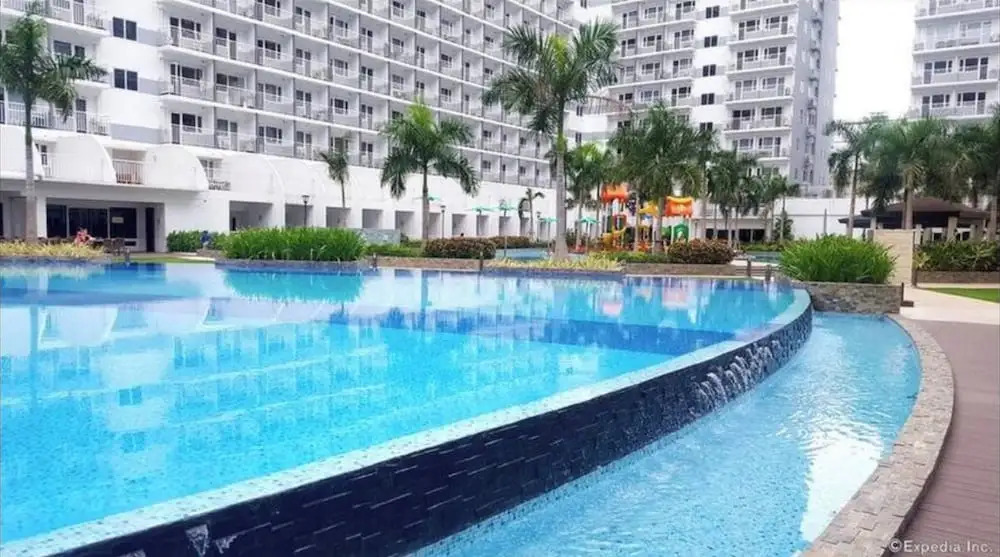 Joyful Pasay Getaway Staycation Condo Near MOA and Ikea Near Mall of Asia