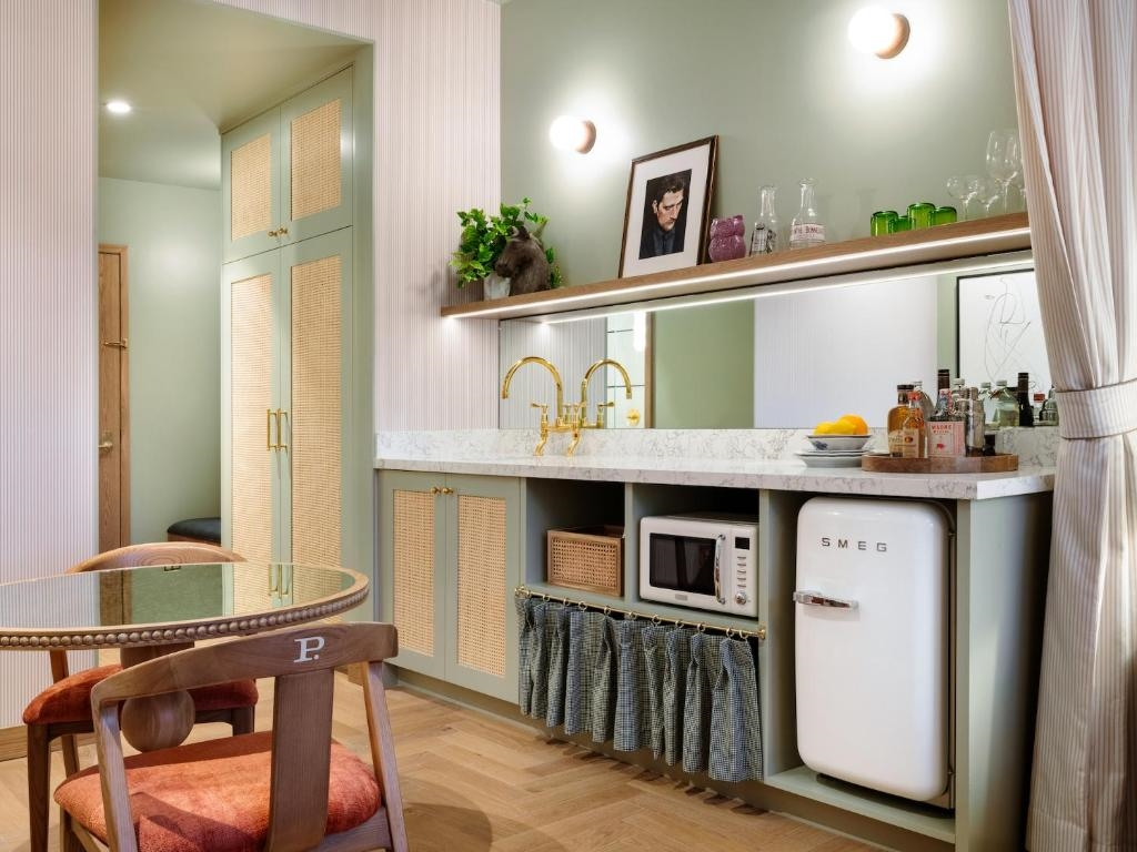 Palihouse Hyde Park Village