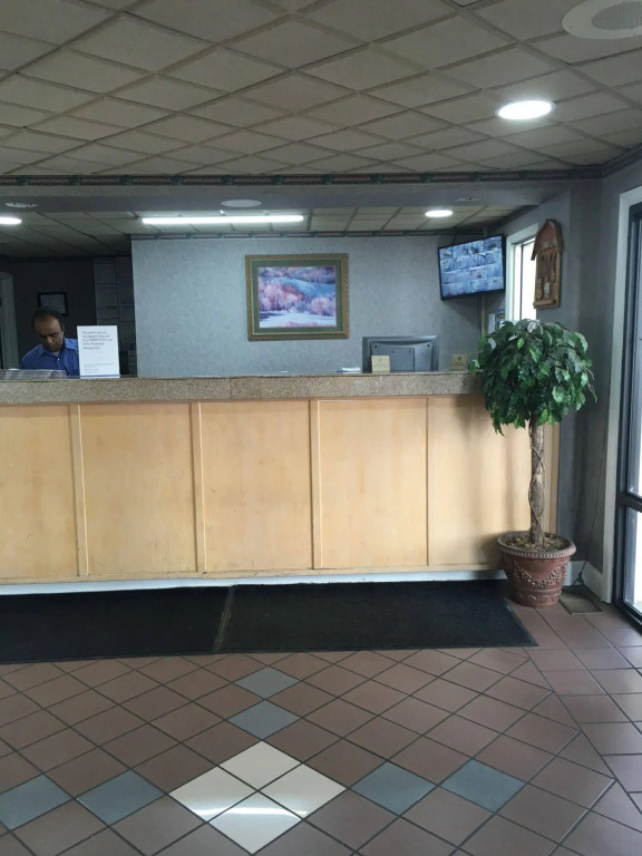 Travel Inn Lebanon Nashville Near I-40