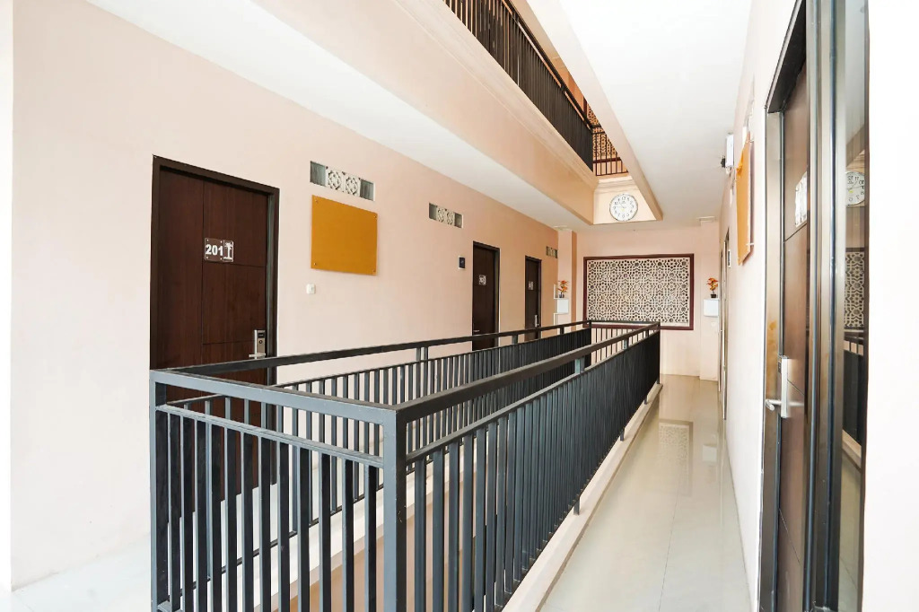 OYO 240 Audah Sevana Syariah Hotel