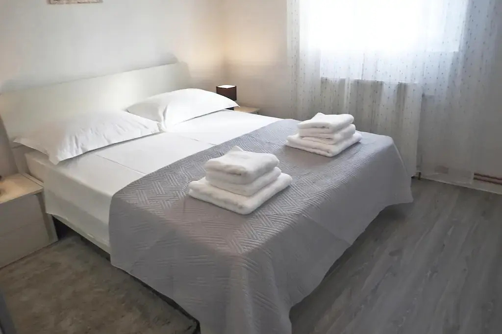 Apartment in Maslenica With Sea View