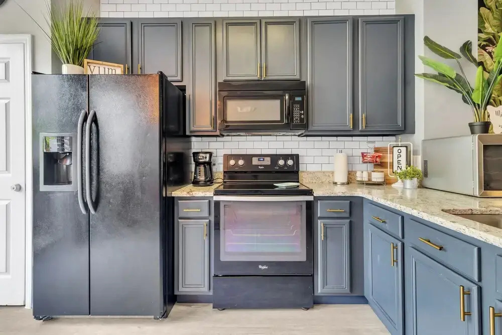 Just 10 Mins From Disney and Walking Distance to Outlets & Restaurants
