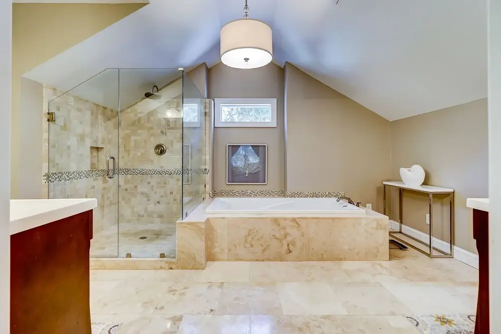 8 Hickory Lane