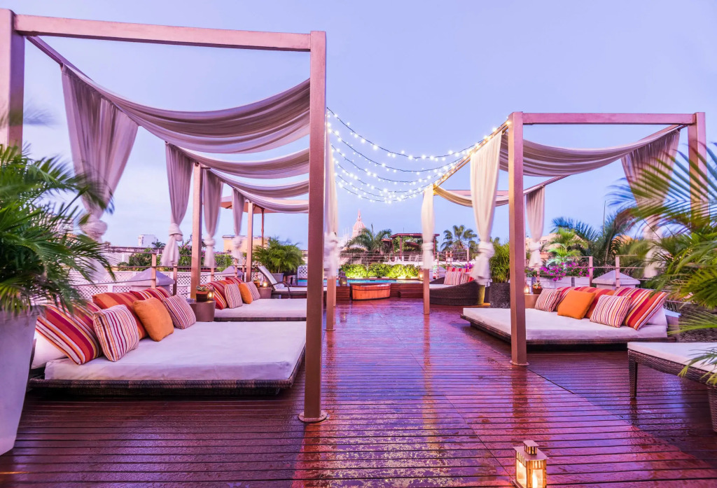 Ananda Hotel Boutique