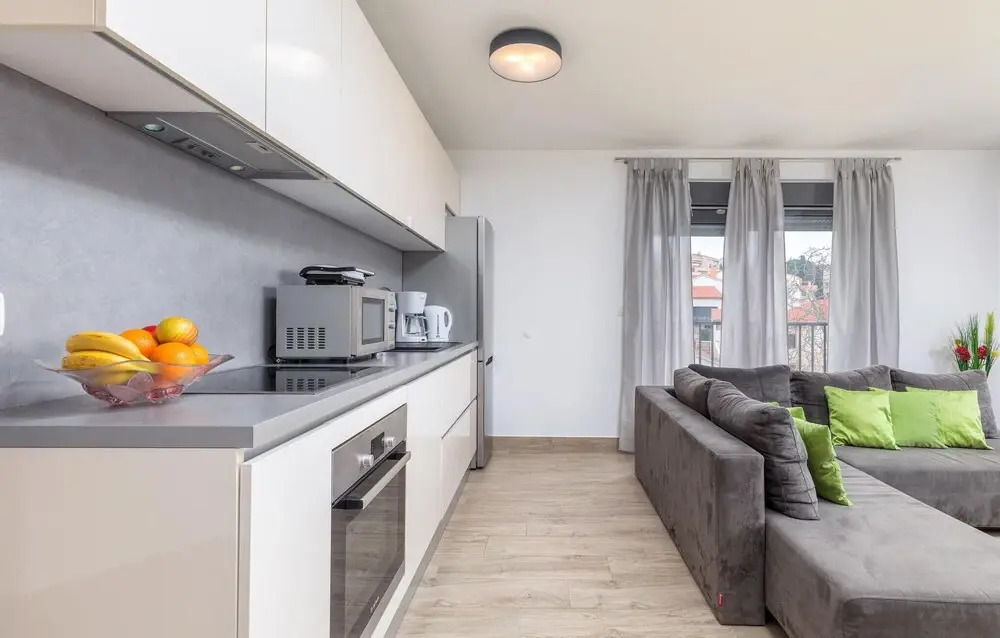 Nice Home in Pjescana Uvala With Wifi and 3 Bedrooms