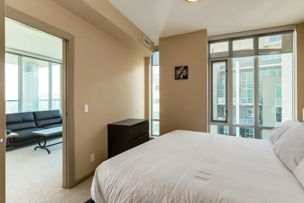 Vetro Apartments by Corporate Stays